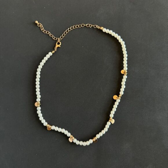 Pearl Layered Necklace - Picture 3 of 8